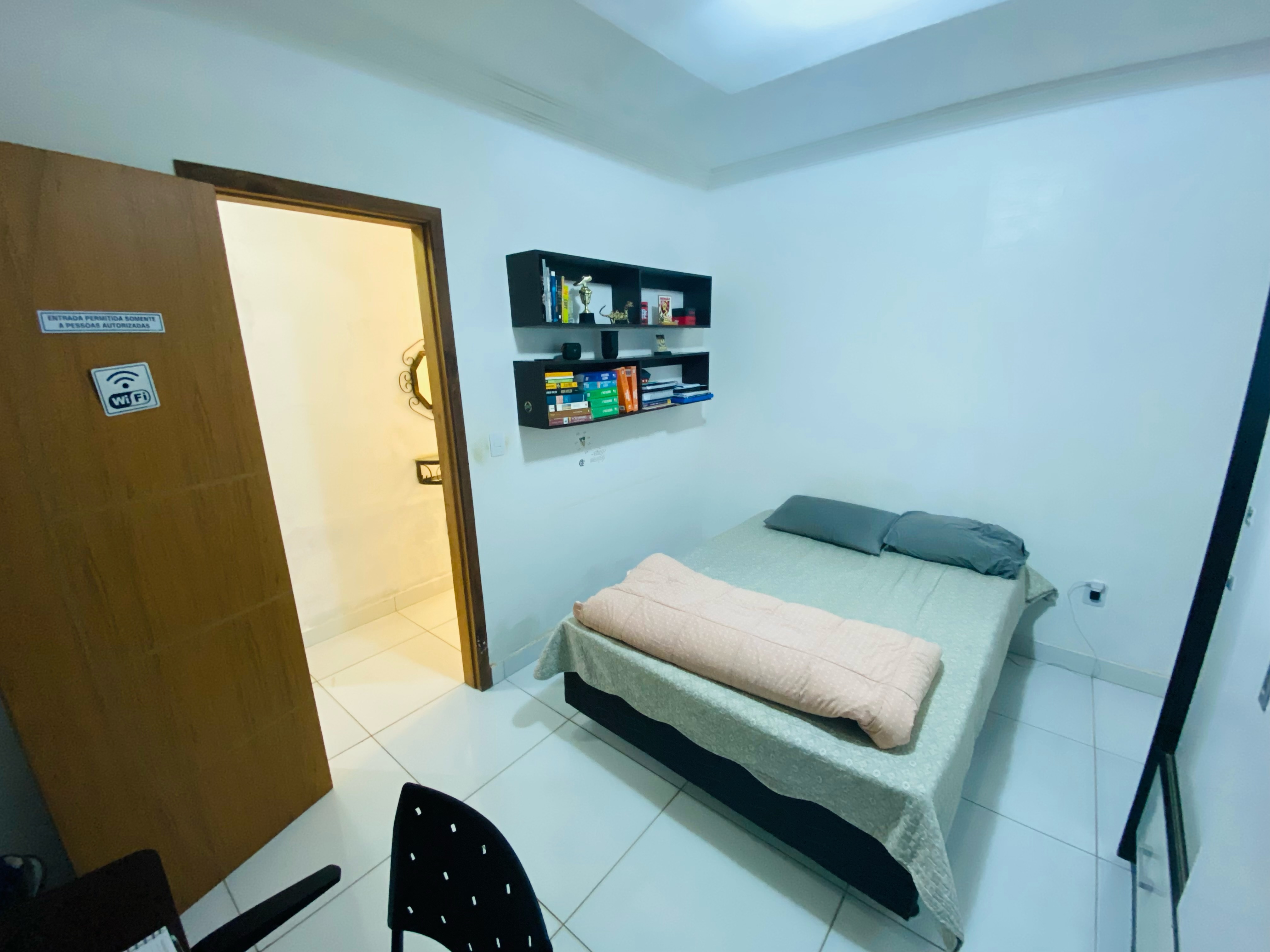 Excelente Casa de 4 quartos e garagem para 4 carros à Venda, Santa Cecília, Vitória da Conquista, BA - foto 18