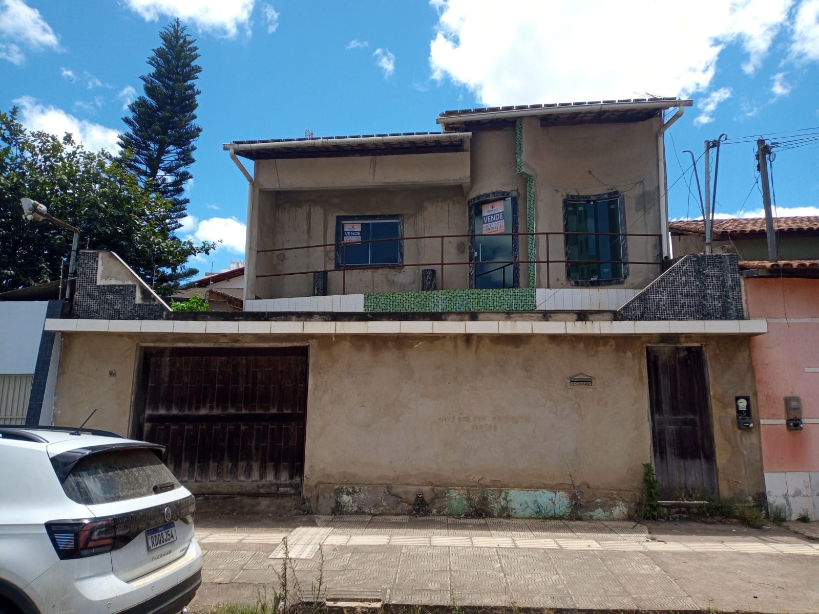Casa tipo Sobrado solto no terreno a 300 mts da Faculdade Fainor  com 4 salas, 3/4 no Bairro Candeias em Vitória da Conquista - BA - foto 2