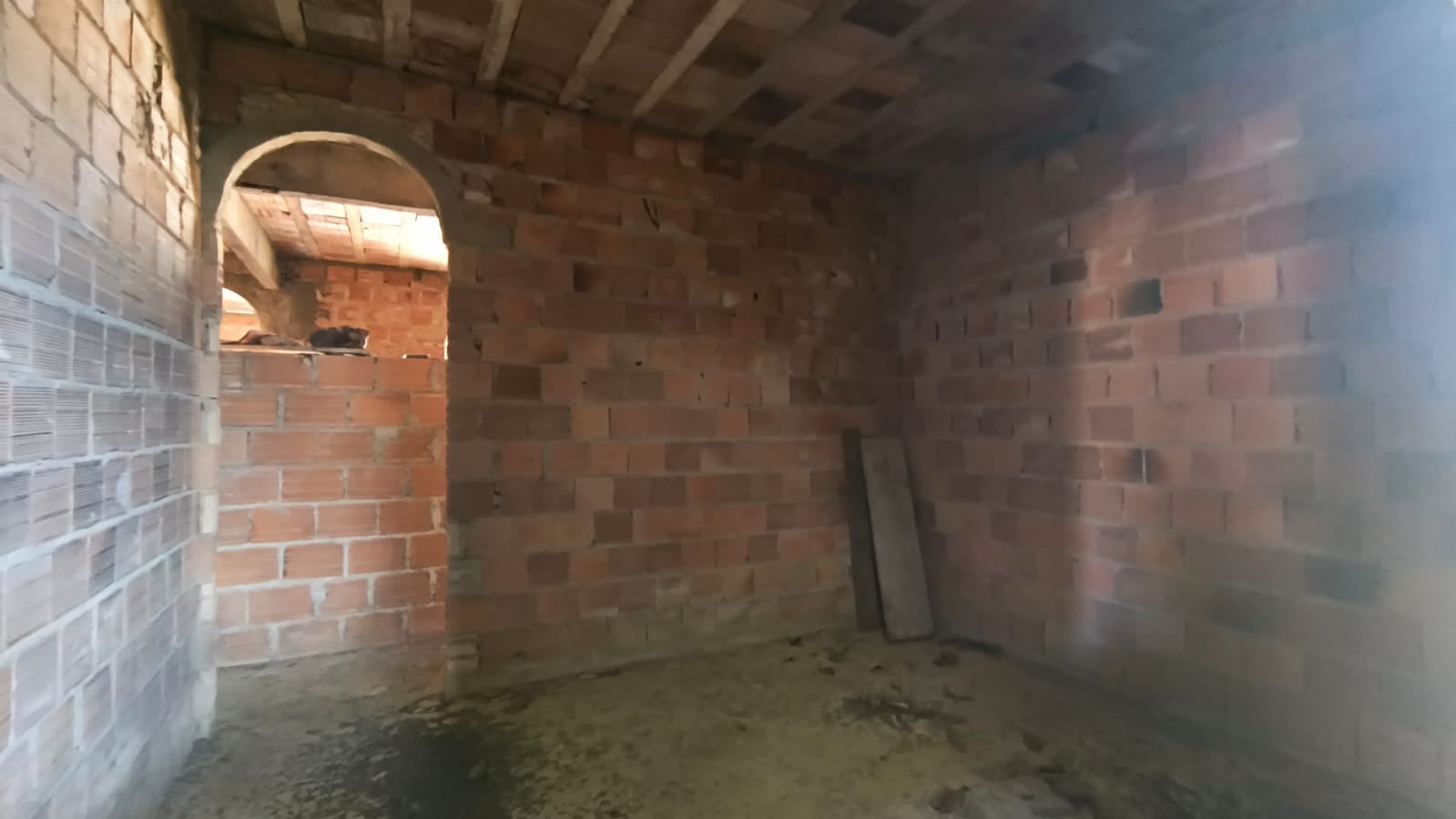 OPORTUNIDADE - Terreno de 1.000m² contendo uma casa de aprox. 140mts em fase de construção, situado no Alto do Boa Vista em Vitória da Conquista- - foto 17