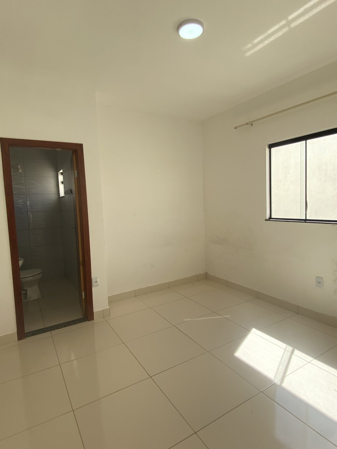 Casa 3 quartos sendo 1 suíte no Condomínio Terras Premium, perto do anel viário, saída para Anagé em Vitória da Conquista - Bahia. - foto 17