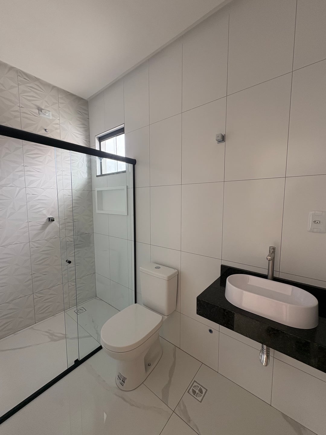 Casa duplex de 3 quartos sendo 2 suítes, garagem 2 carros + quintal - foto 17