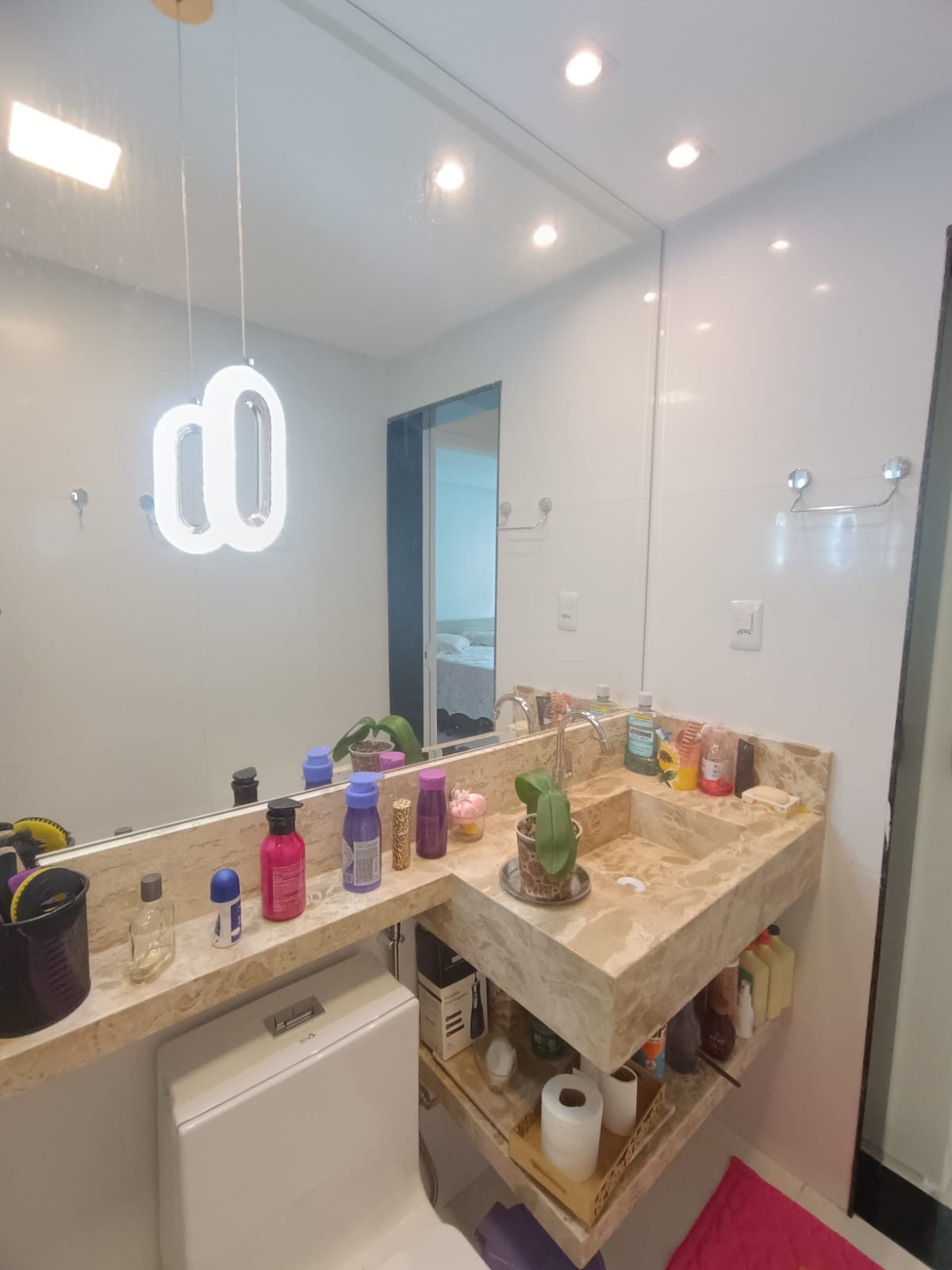 Lindo Apartamento à Venda no 1º Andar com garagem coberta no bairro Candeias, Vitória da Conquista, BA - foto 17