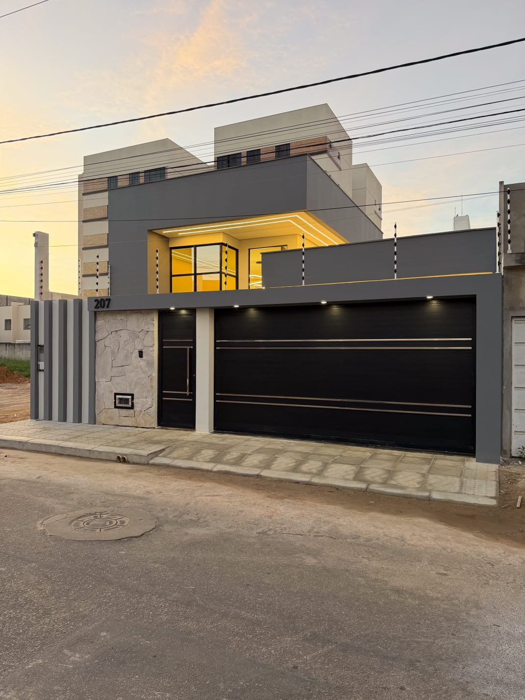Casa Térrea de Alto Padrão com 4 quartos, sendo 3 suítes - Bairro Boa Vista - Vitória da Conquista - Boa Vista, Vitória da Conquista