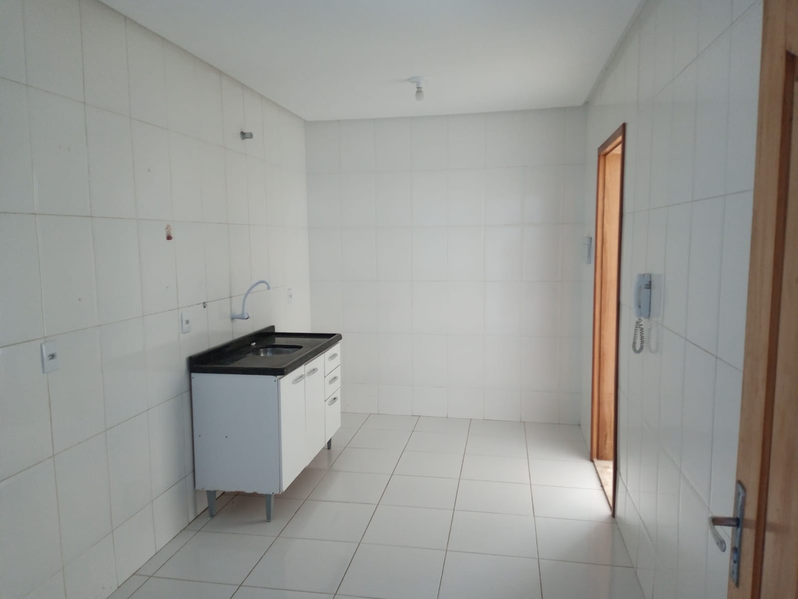 Apartamento térreo com quintal com 3/4 sendo 1 suíte a 50 mts do Shopping Conquista Sul em  Vitória da Conquista, BA - foto 18