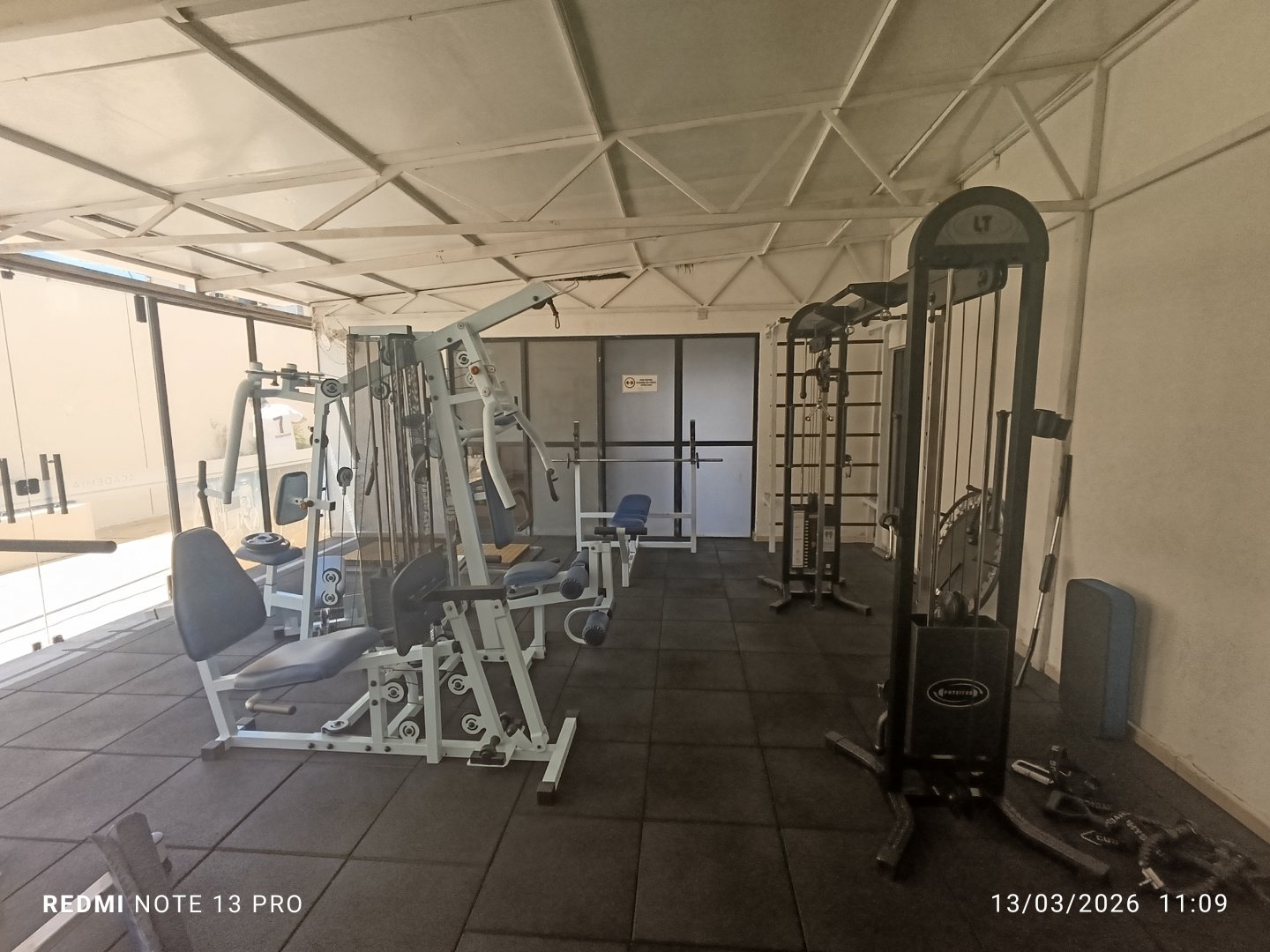 Apartamento com 3 quartos sendo 1 suíte+ dependência + 2 vagas de garagem+ depósito à venda em Candeias, Vitória da Conquista - Área de lazer com - foto 17