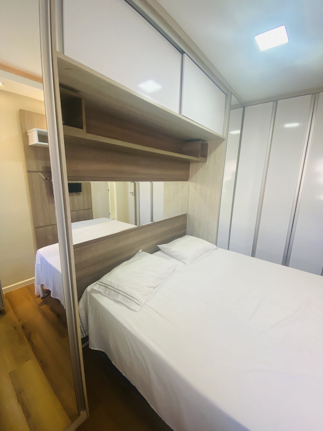 Vendo de porteira fechada, lindo apartamento mobiliado no bairro Boa Vista. - foto 17