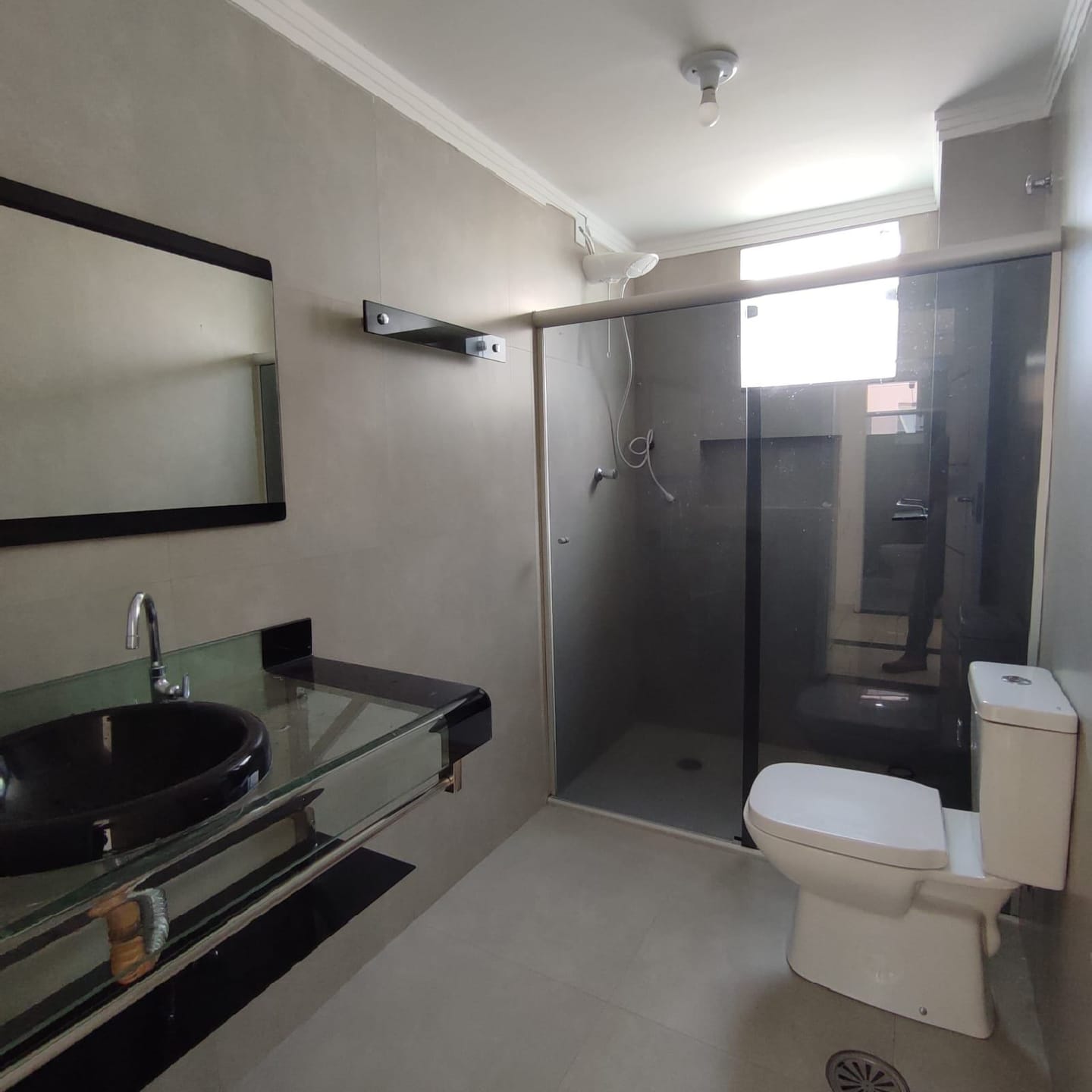 Excelente Apartamento com Varanda, Localizando na Av. Luiz Eduardo, Candeias, Vitória da Conquista, BA - foto 18
