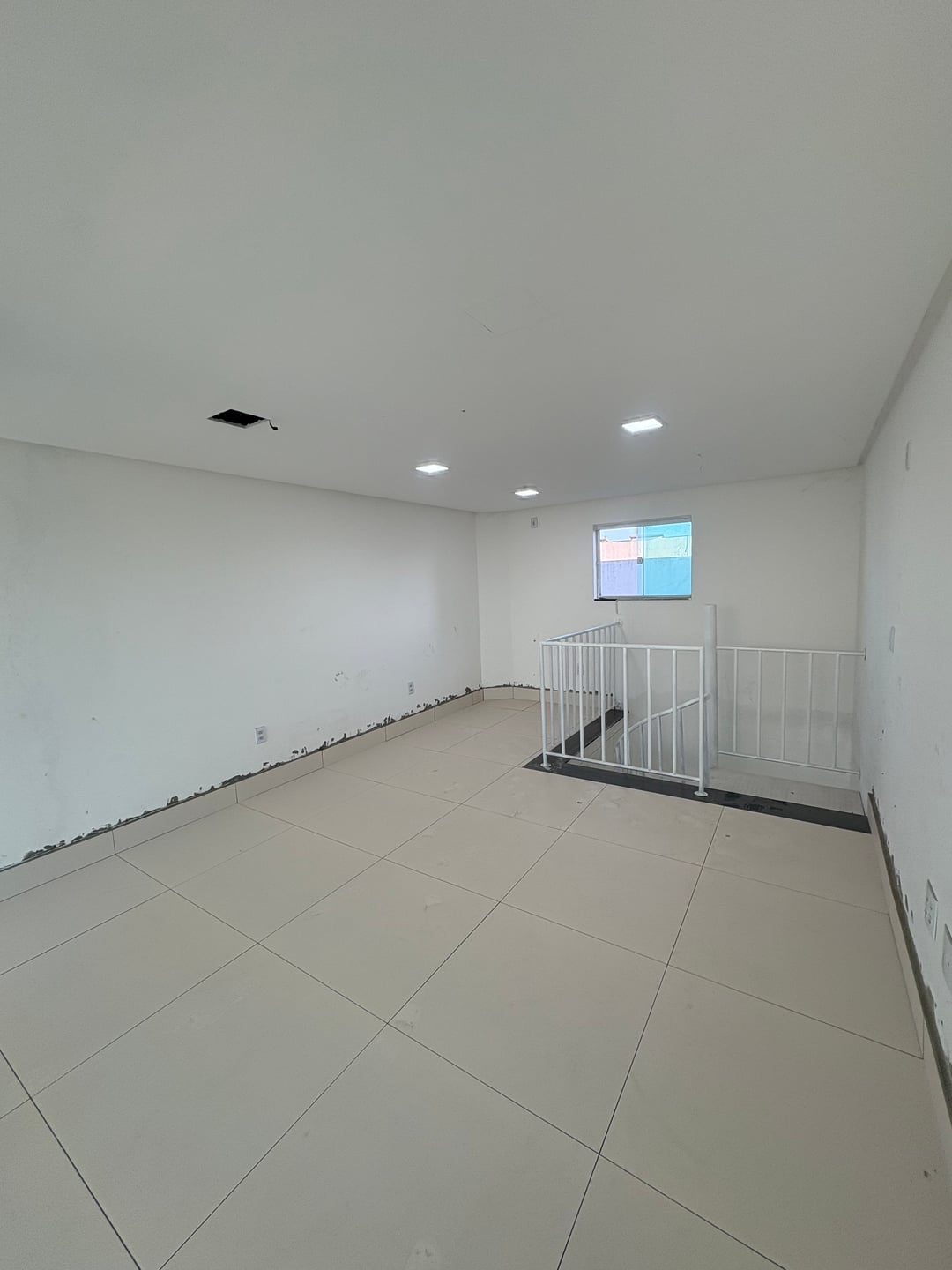 Loja com mezanino próximo à Av. integração, ao lado do Disep no Jurema - foto 18
