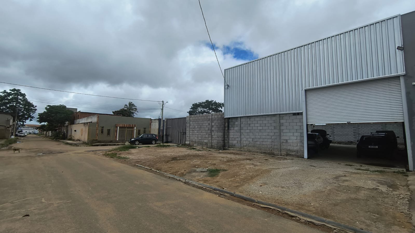 Galpão de 180m2 a venda, construído em terreno de esquina de 600mts, localizado no Bairro Jurema, Vitória da Conquista - foto 1