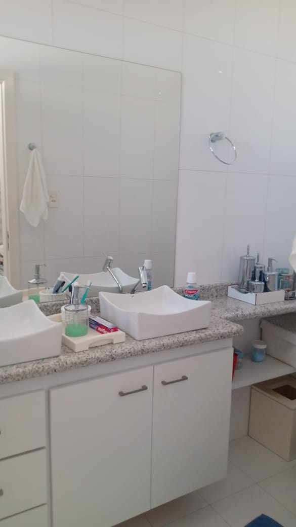 Casa com 3 suítes , 2 salas  em excelente localização à venda, Recreio próximo ao centro da cidade, Vitória da Conquista, BA - foto 19