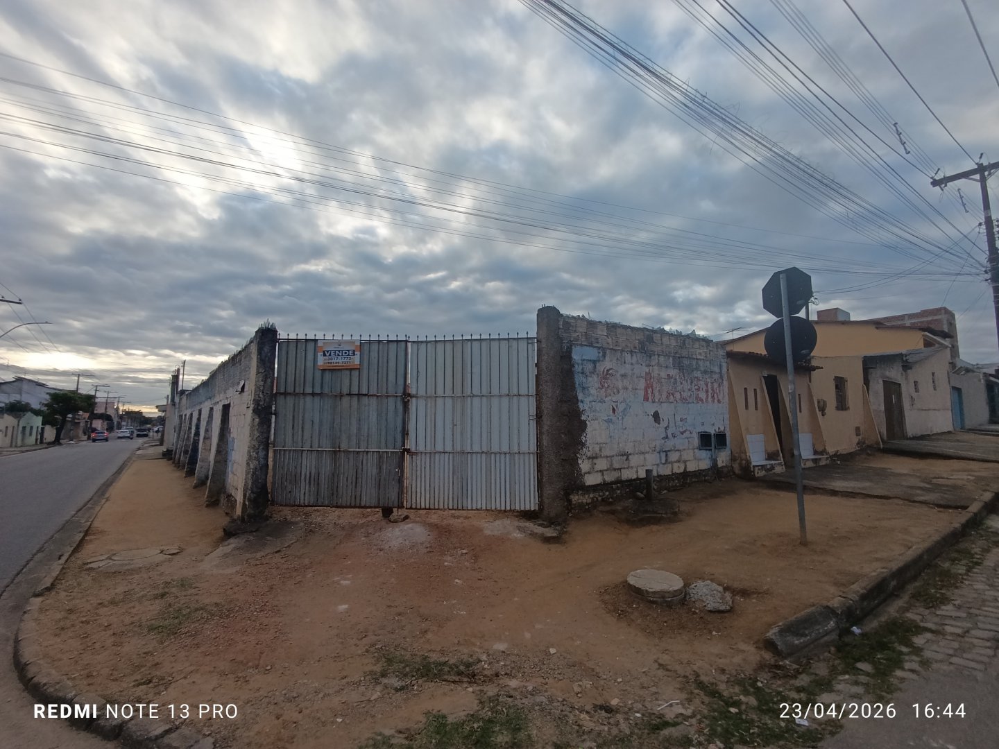 Terreno na Av. Pará esquina, parte de cima, esquina com a Av. Paramirim. 3 terrenos urbanos com 300 m² cada, 30 x 30 num total de 900 m², Bairro - foto 18