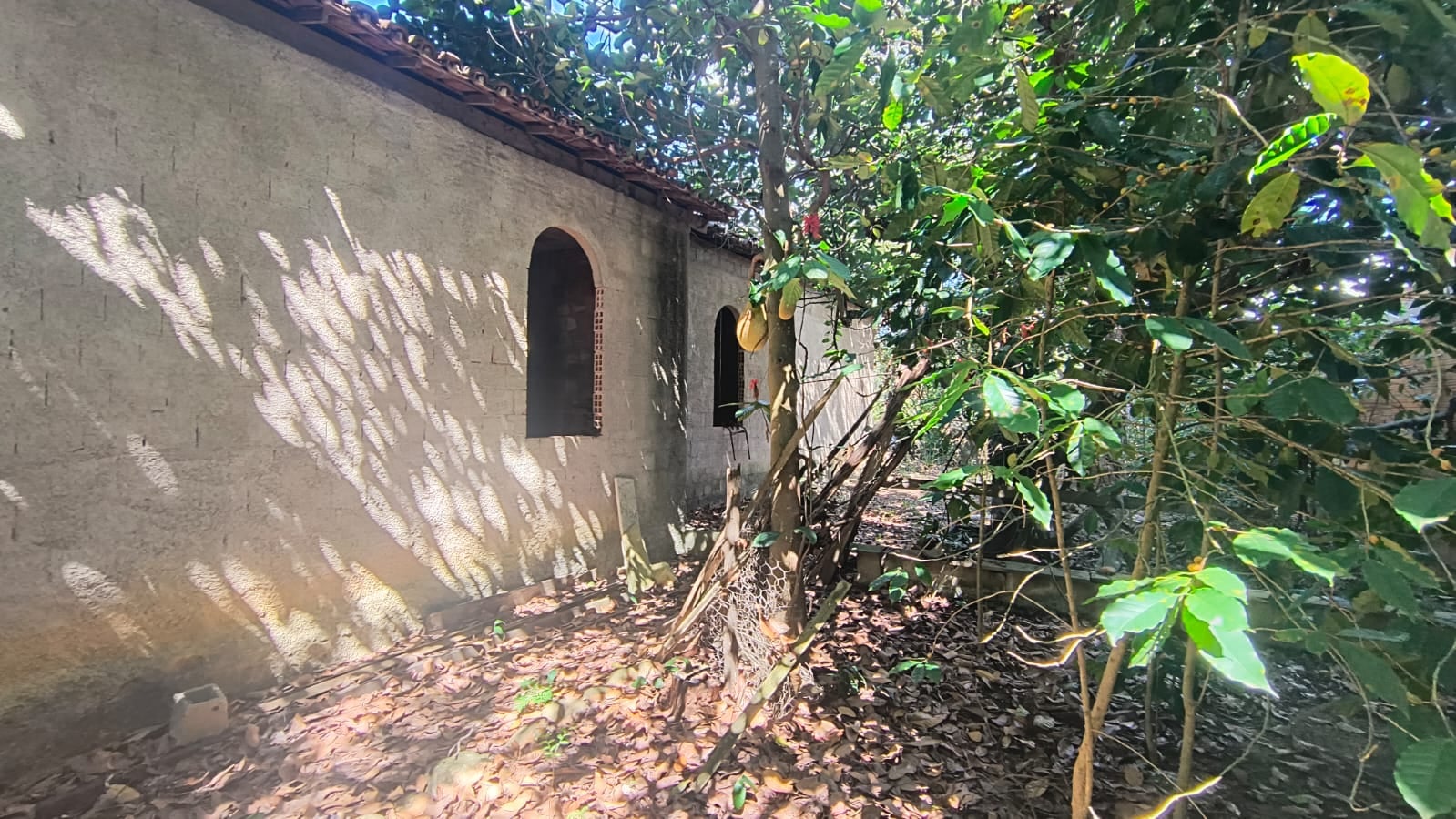 OPORTUNIDADE - Terreno de 1.000m² contendo uma casa de aprox. 140mts em fase de construção, situado no Alto do Boa Vista em Vitória da Conquista- - foto 18