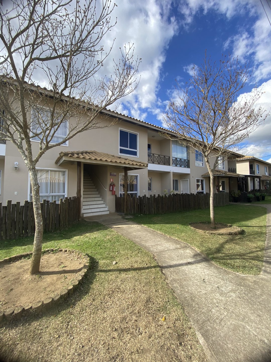 Apartamento para locação, no 1º andar, com 2/4 sendo 1 suite, Bairro Primavera, em Vitória da Conquista - Bahia - foto 1