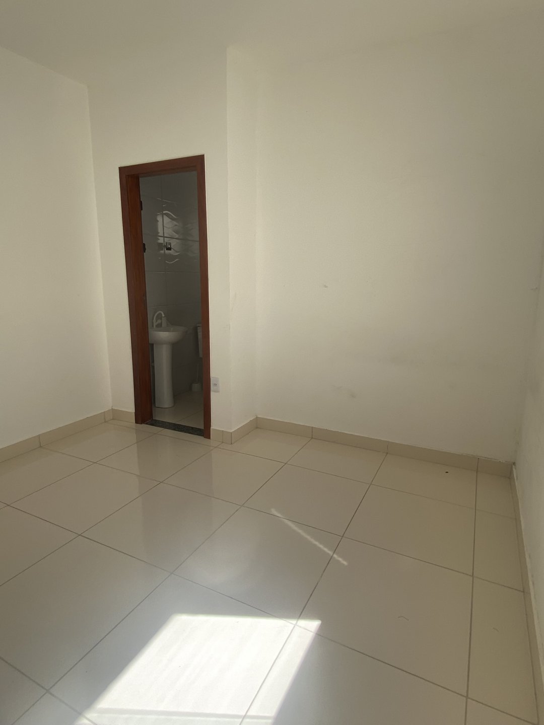Casa 3 quartos sendo 1 suíte no Condomínio Terras Premium, perto do anel viário, saída para Anagé em Vitória da Conquista - Bahia. - foto 18