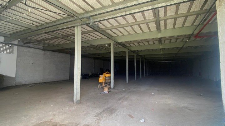 Galpão com 762 m² na Av. Juracy Magalhães, acesso por 2 ruas, Jurema, Vitória da Conquista -BA - Jurema, Vitória da Conquista