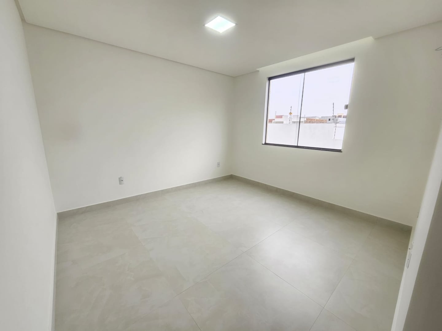 a VENDA um Sobrado de 3 suítes c/ Piscina e área gourmet no B. Boa Vista, Vit. da Conquista - BA - foto 19