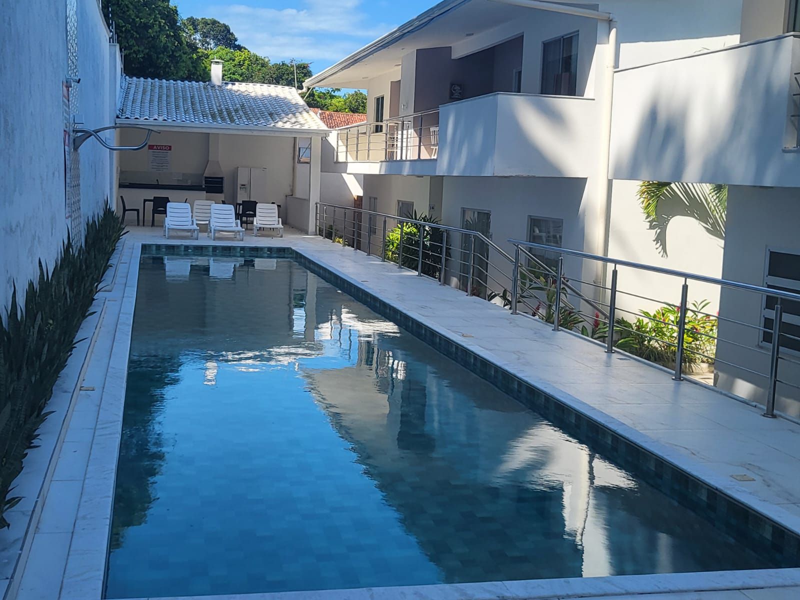 Casa 3 suítes, sala cozinha e gourmet com planejados alto padrão Alphaville II condomínio com infraestrutura completa de lazer - foto 20