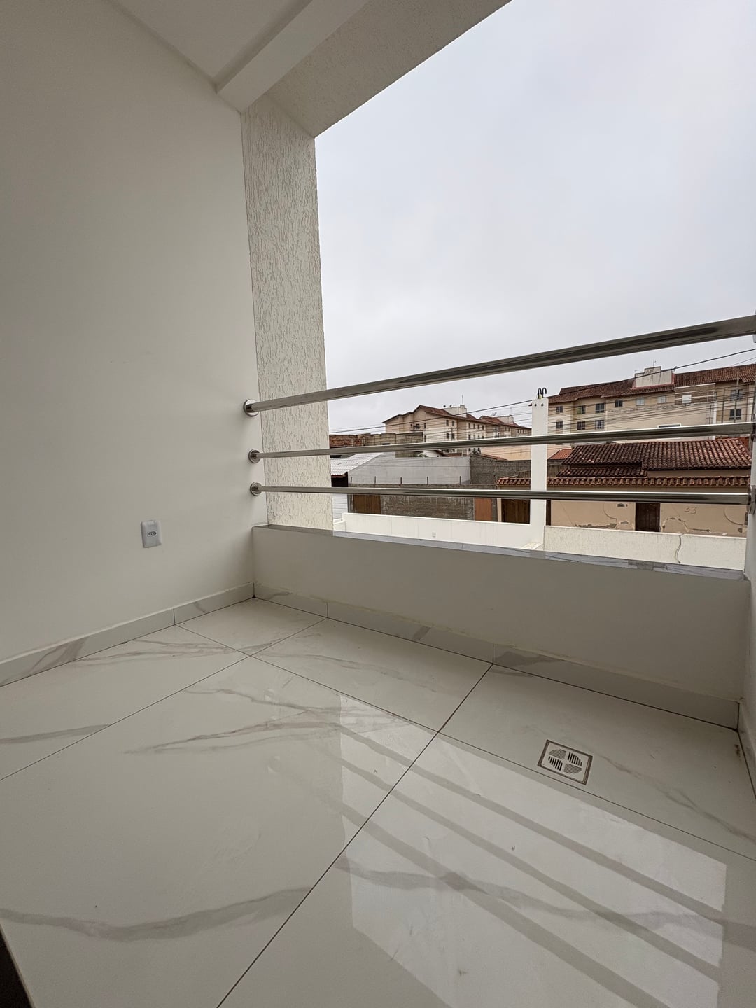 Casa duplex de 3 quartos sendo 2 suítes, garagem 2 carros + quintal - foto 19