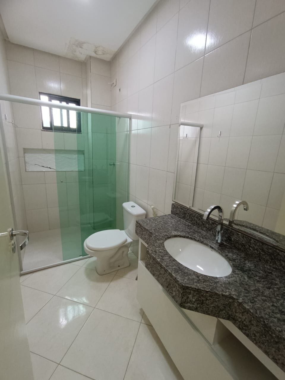 Excelente apartamento de 2 quartos sendo 1 suíte de 1ª andar com planejados na cozinha e quartos para venda ou locação, Candeias, Vitória da Conq - foto 19