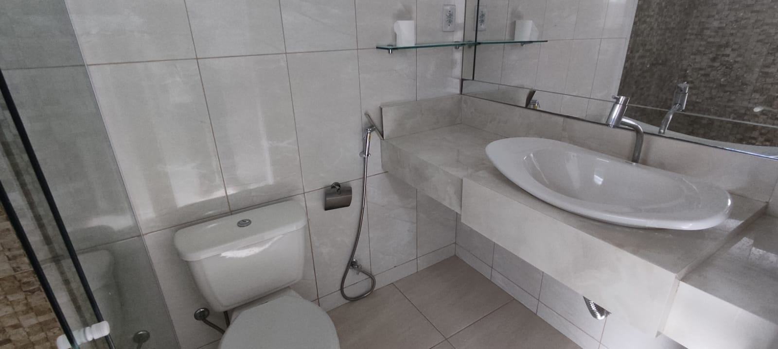 Village 2 quartos sendo 1 suíte ampliado com cozinha planejada + escritório para locação em condomínio fechado no Vivenda dos Bosque Vitória da C - foto 20