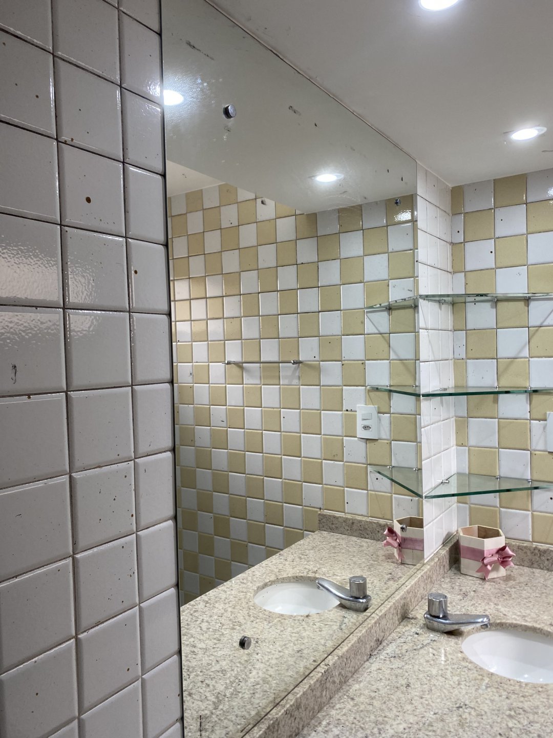Excelente Apartamento 1º andar, 3/4 com suite, para Locação – Edifício Portal Brasil, Bairro Candeias, em Vitória da Conquista, Bahia - foto 19
