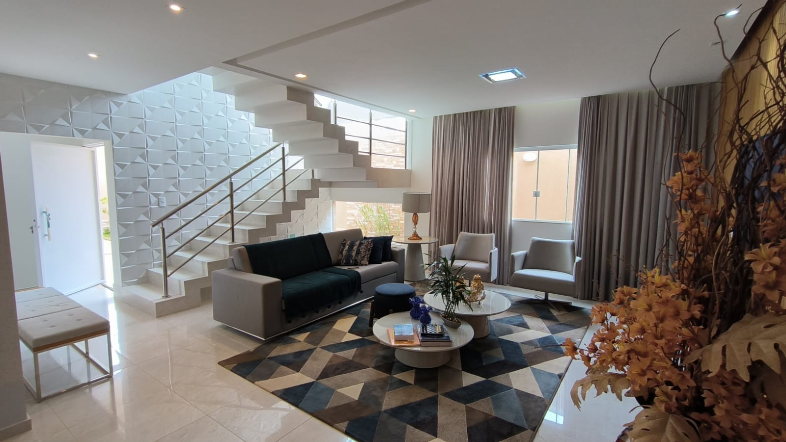 Casa Alto Padrão recém construída com 247 m² de área útil próximo de Faculdades no Bairro Candeias em Vitória da Conquista - BA - foto 21