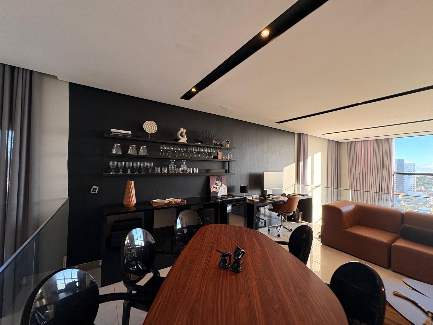 Cobertura duplex mobiliada com 4 quartos sendo 3 suites, terraço comm área gourmet e piscina a venda no bairro Candeias em Vitoria da Conquista - - foto 20
