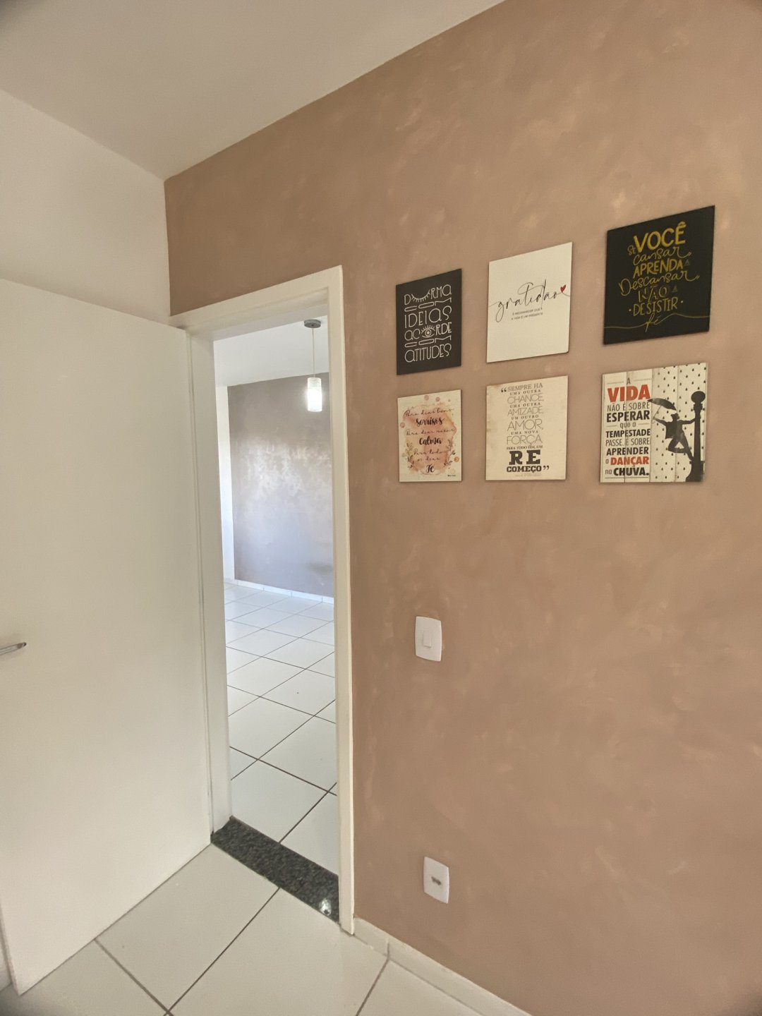 Apartamento para locação, no 1º andar, com 2/4 sendo 1 suite, Bairro Primavera, em Vitória da Conquista - Bahia - foto 20