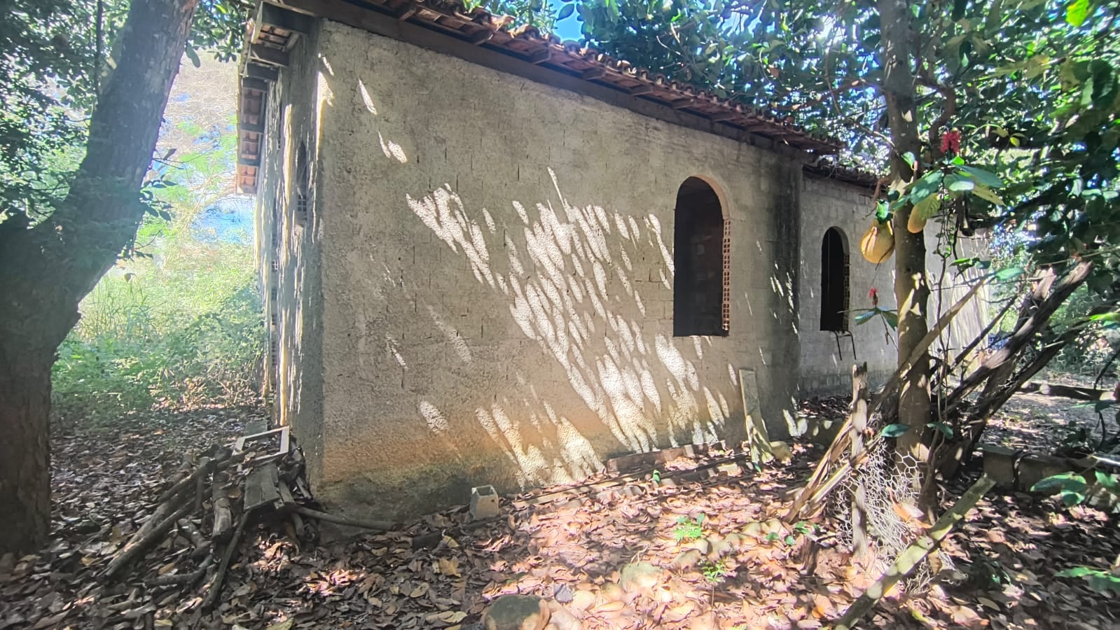 OPORTUNIDADE - Terreno de 1.000m² contendo uma casa de aprox. 140mts em fase de construção, situado no Alto do Boa Vista em Vitória da Conquista- - foto 20