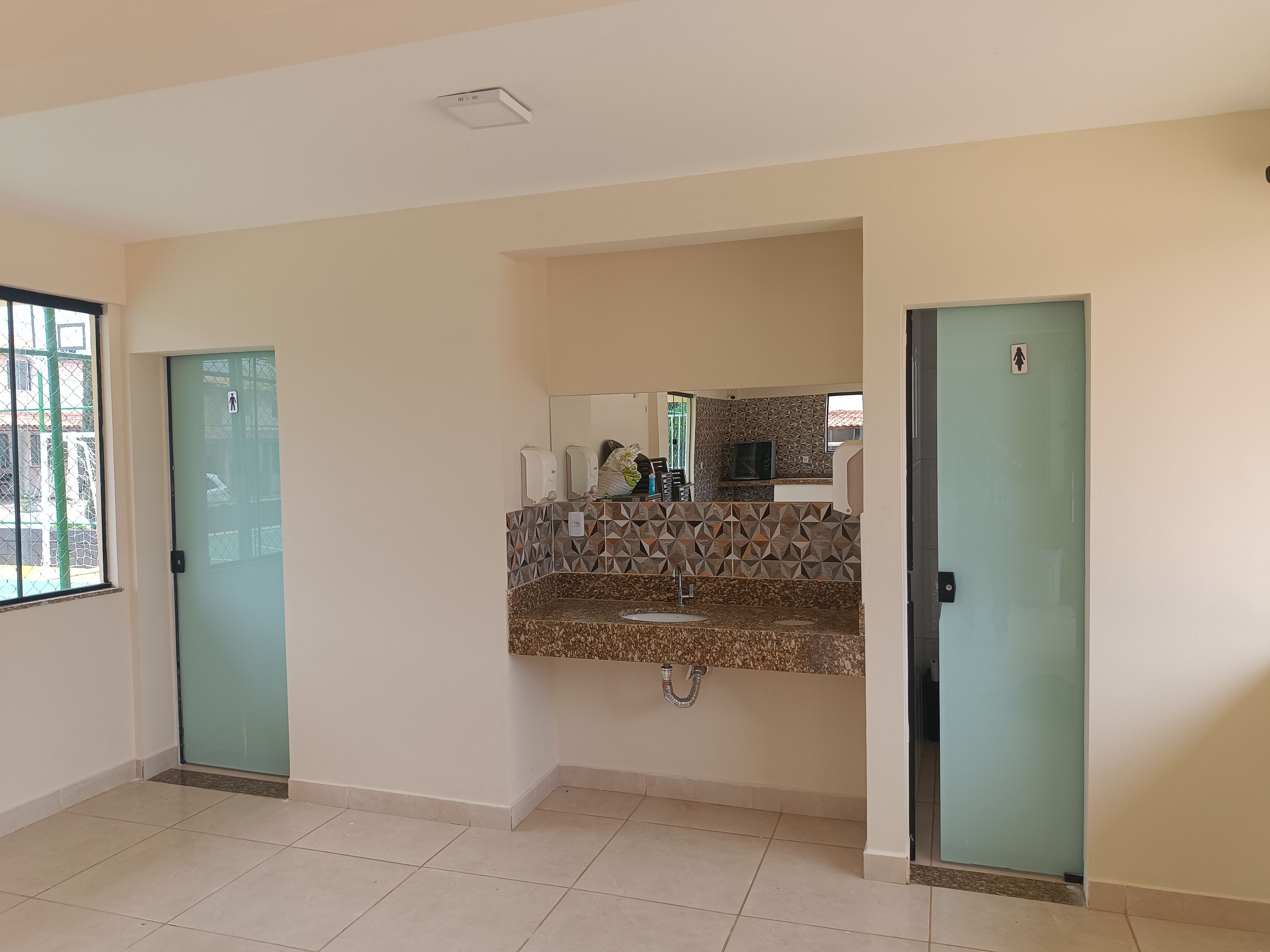 Vendo Vilage de 2 quartos com quintal, garagem coberta em ótima localização para venda na Laura Nunes no bairro Boa Vista, Vitória da Conquista, - foto 22