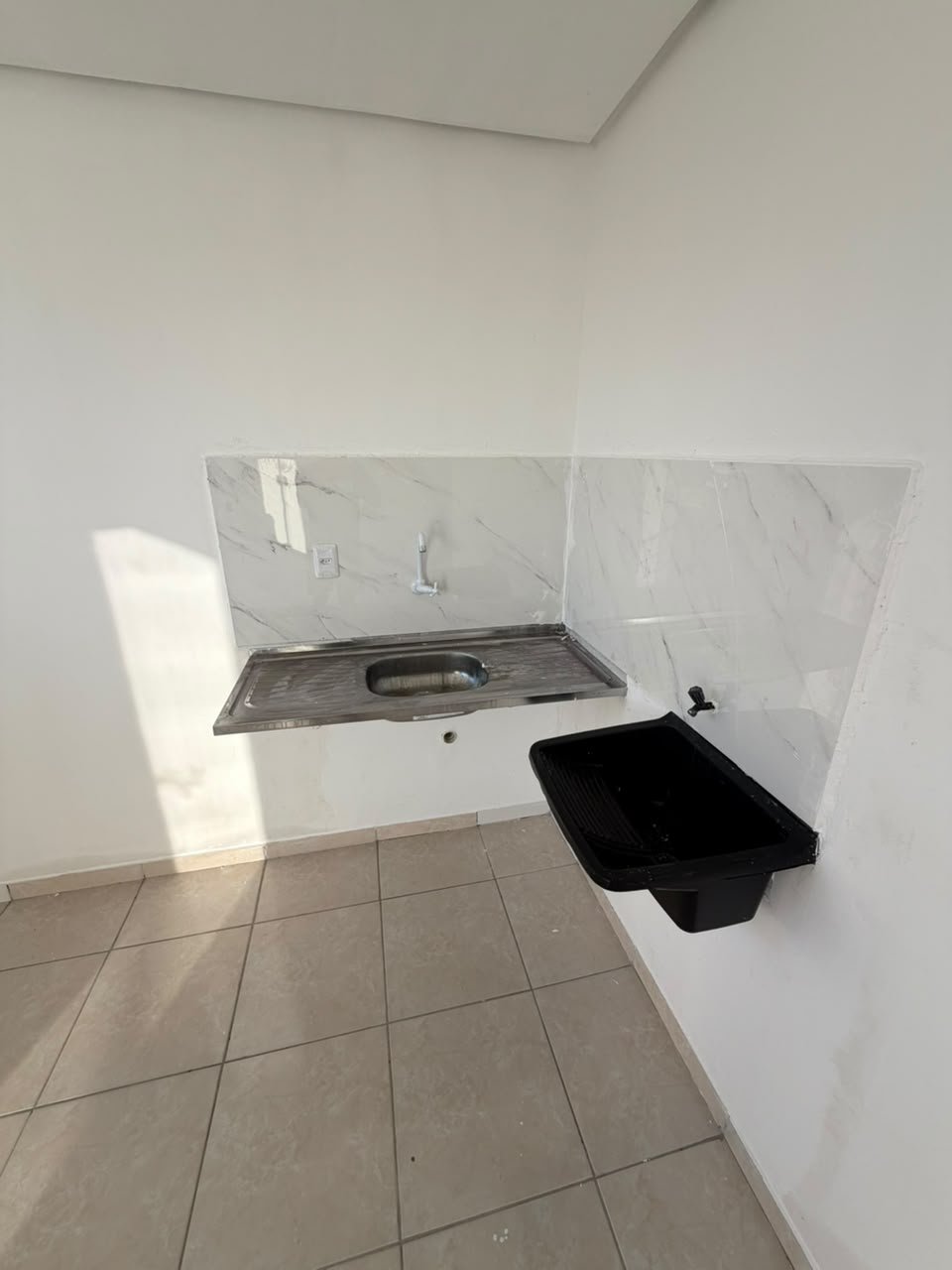 Kitnets disponíveis para Locação, já incluso água, energia. Bairro São Pedro, Vitória da Conquista - Bahia - foto 21
