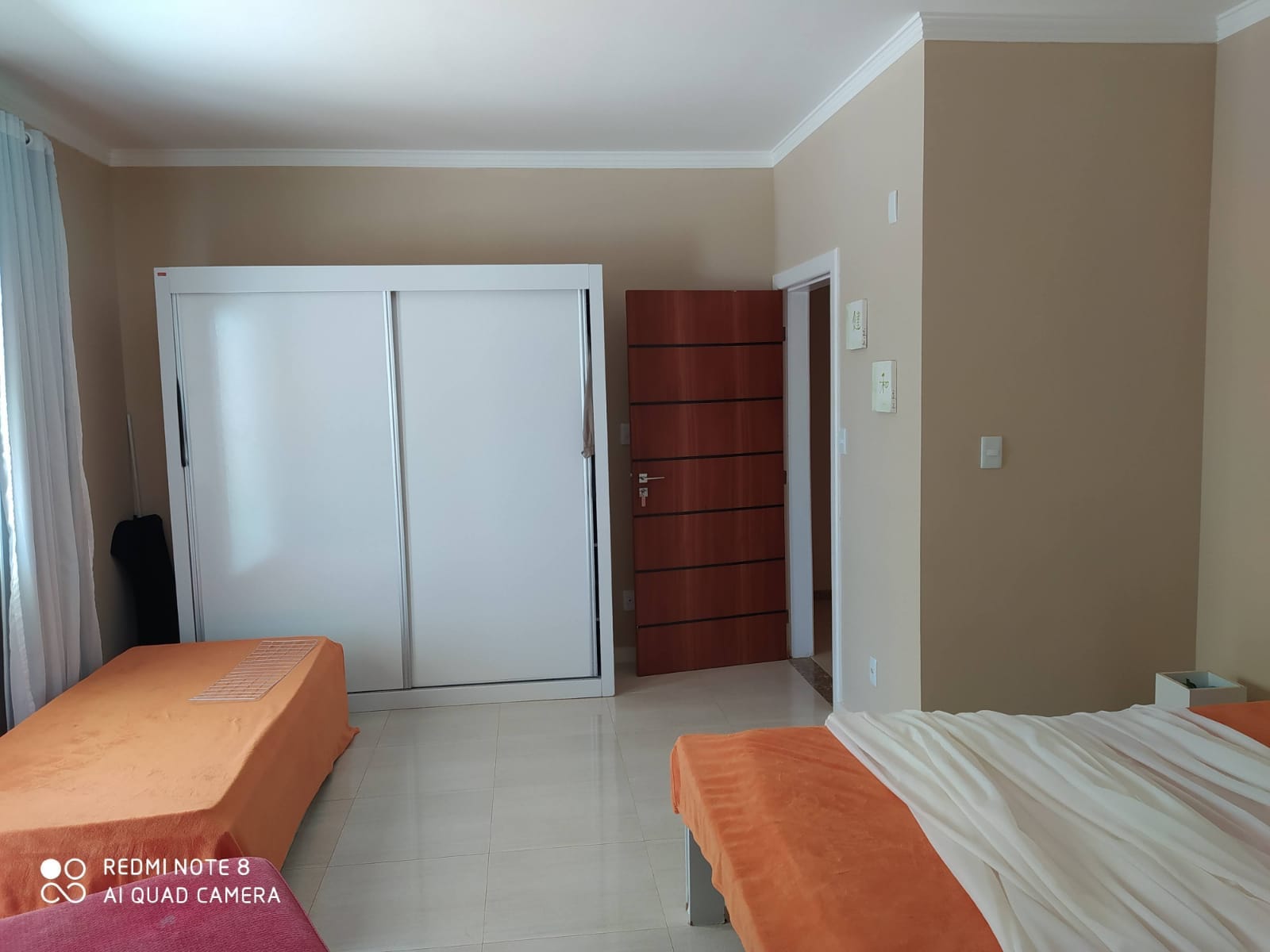 Casa Alto Padrão com 05 suítes, poço artesiano e energia solar em ótima localização no Bairro Alto da Boa Vista em Vitória da Conquista-BA - foto 23