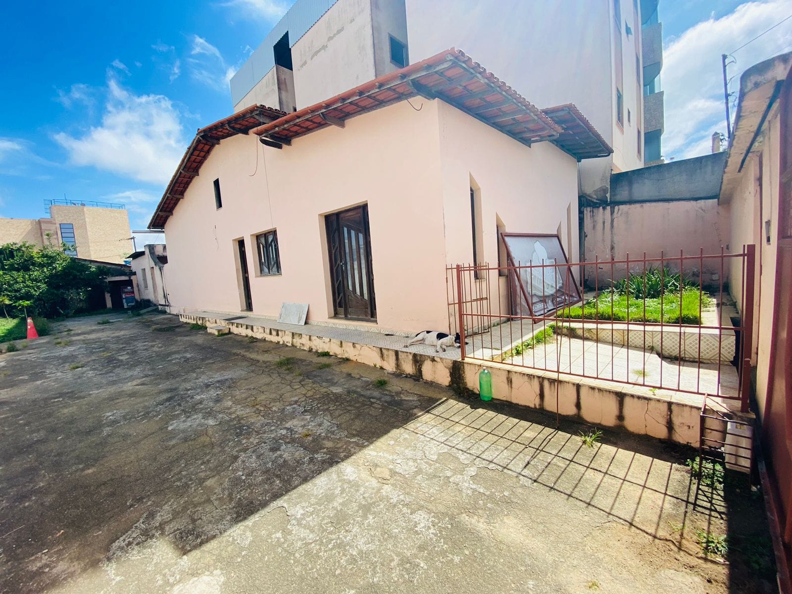 Casa à venda, com 408M² de terreno na área comercial do bairro Alto Maron, Vitória da Conquista, BA - foto 3