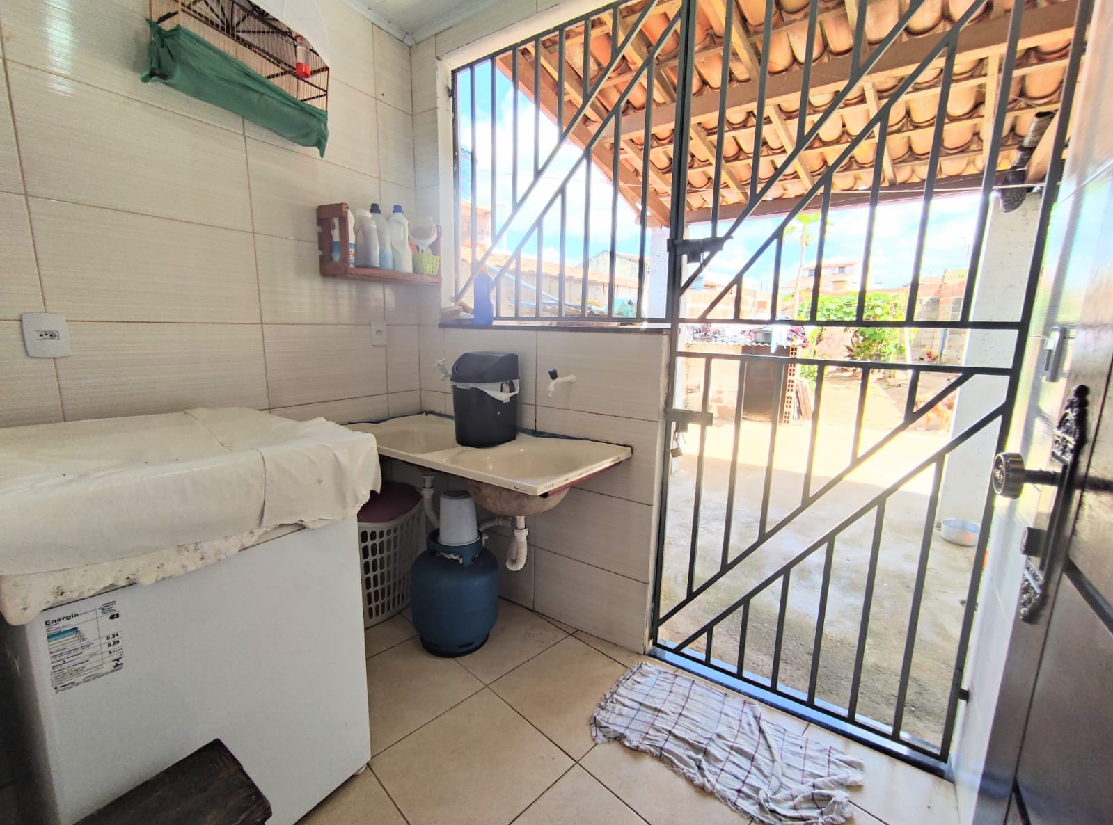 Casa solta de 3 quartos sendo 1  suíte em terreno de 193 m² no Alto Maron, Vitória da Conquista, BA - foto 23