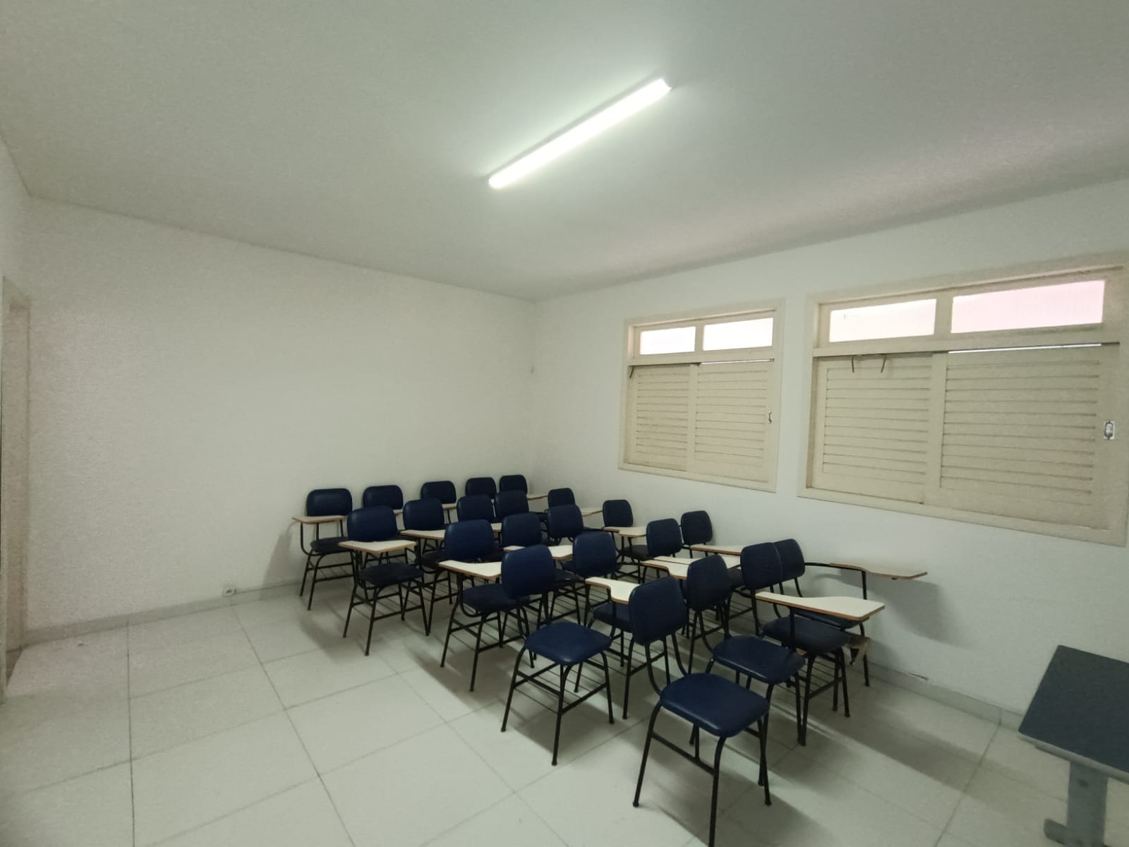 Casa comercial para alugar no B. Recreio em ótima localização, 3 quartos sendo 1 suite, 2 salas com bastante espaço. - foto 23