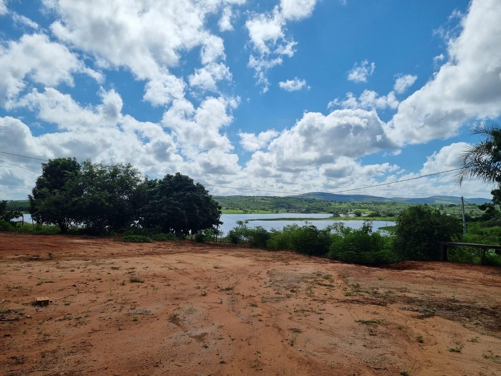 Excelente Sítio à Venda em Caraíbas – 3 Hectares, Casa e Estrutura Completa – Água em Abundância, Energia Trifásica e Documentação Regularizada - foto 23