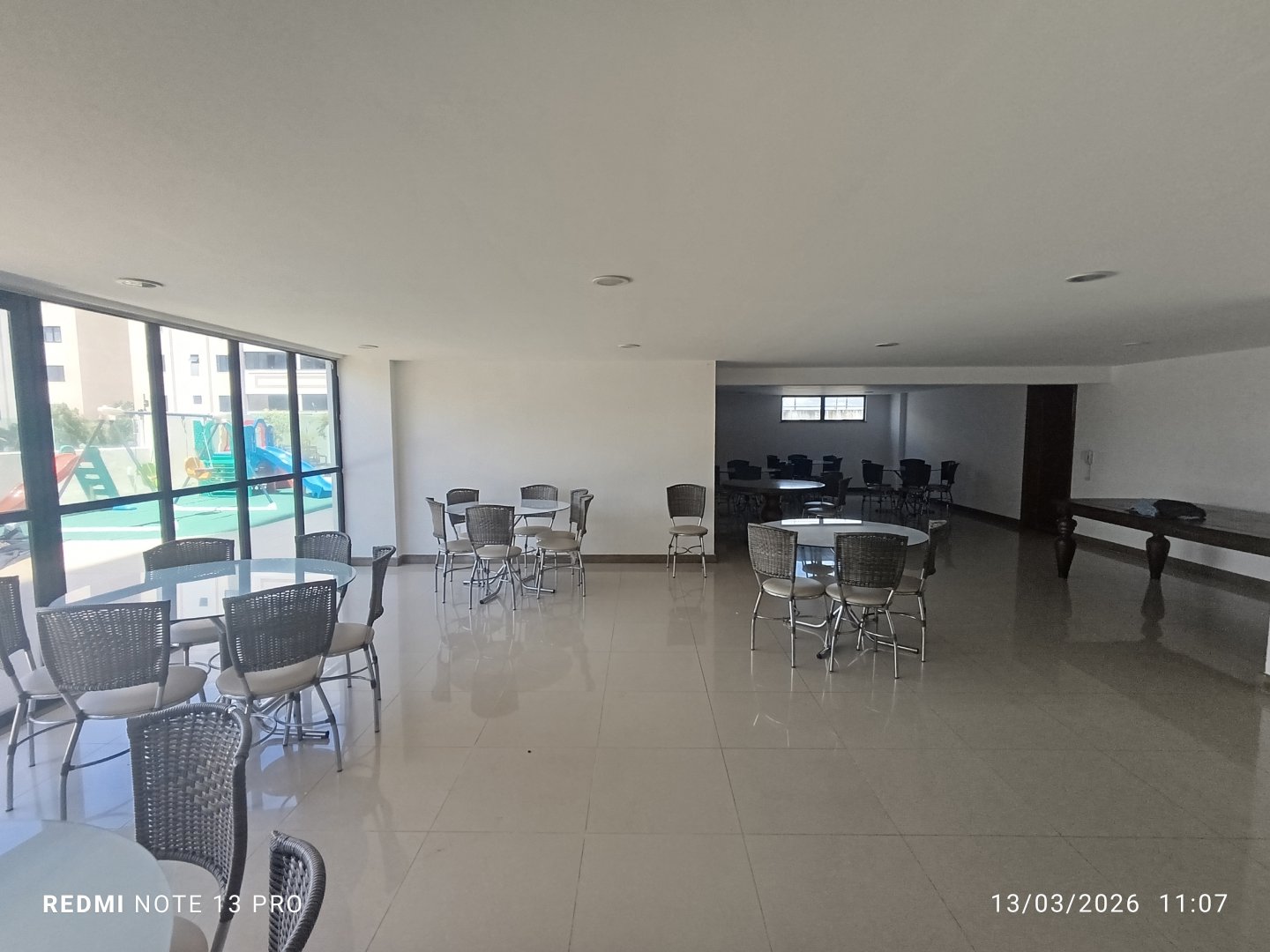 Apartamento com 3 quartos sendo 1 suíte+ dependência + 2 vagas de garagem+ depósito à venda em Candeias, Vitória da Conquista - Área de lazer com - foto 23