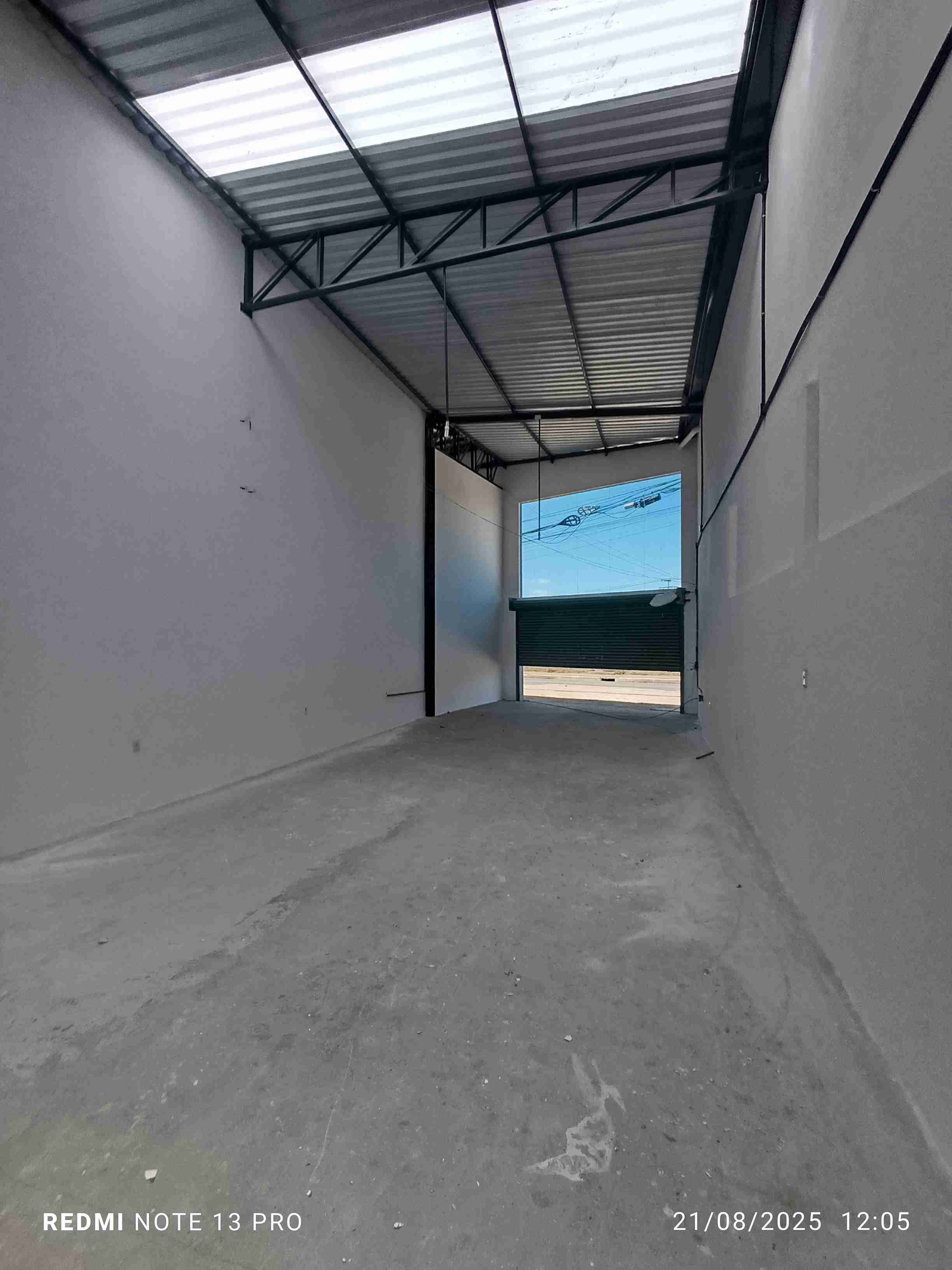 Galpão em conjunto comercial na Av Integração em frente à concessionarias de carros para locação, Patagônia, Vitória da Conquista, BA - foto 3