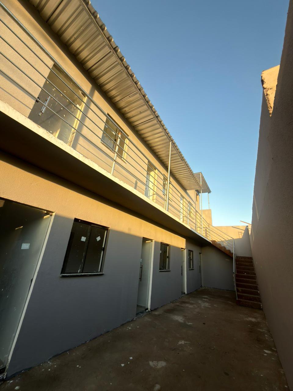 Kitnets disponíveis para Locação, já incluso água, energia. Bairro São Pedro, Vitória da Conquista - Bahia - foto 2