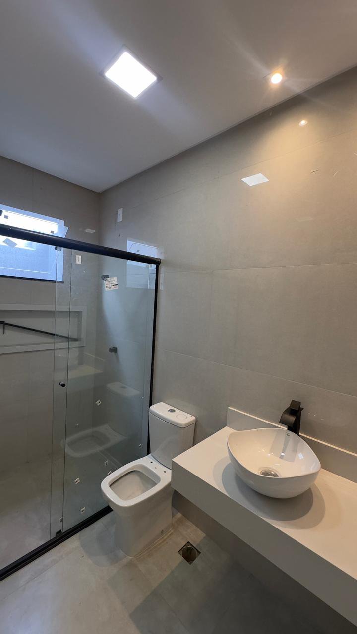 Casa nova e solta, nunca habitada com 3 suítes, sala ampla, espaço gourmet com churrasqueira no Bairro Felícia, Vitória da Conquista -BA - foto 23