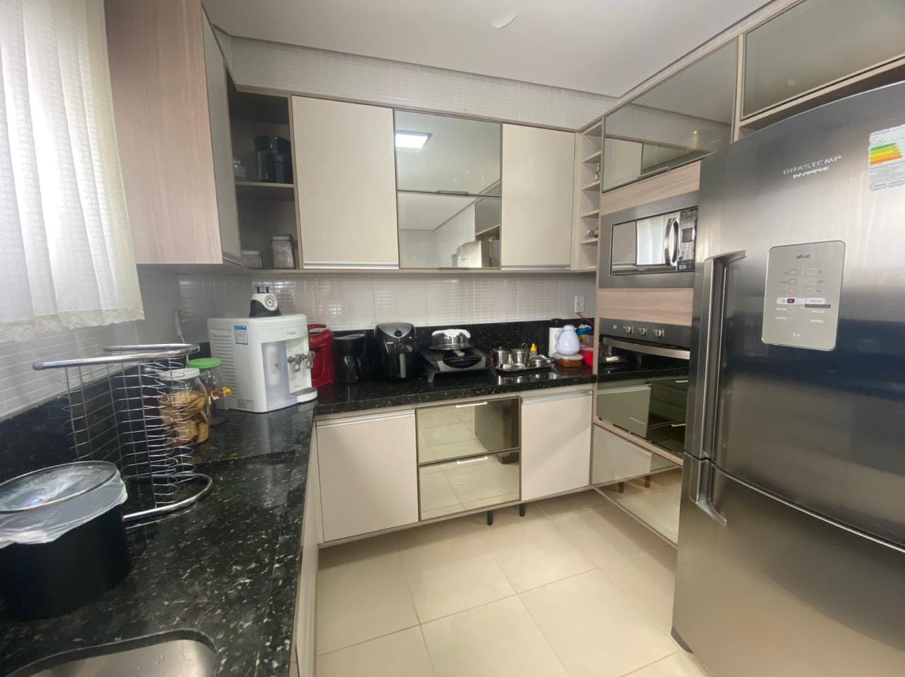 Apartamento térreo à venda, com 4 quartos sendo 2 suítes, com excelente acabamento, garagem para 4 carros, no bairro Candeias em  Vitória da Conq - foto 24