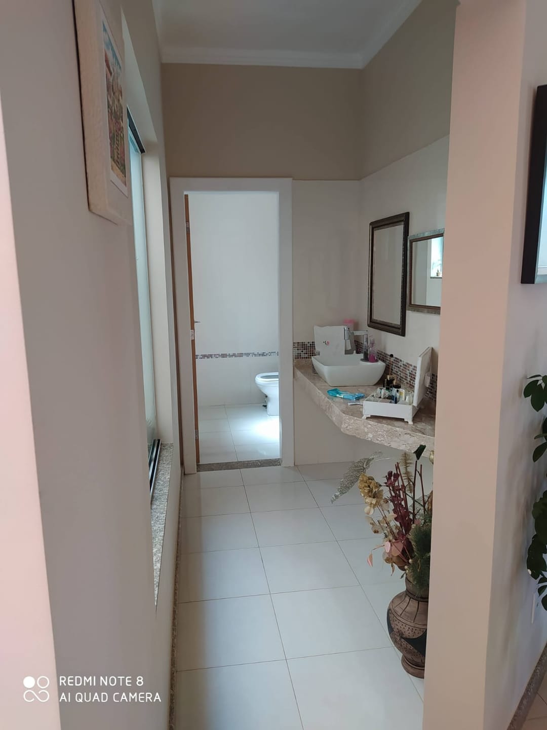 Casa Alto Padrão com 05 suítes, poço artesiano e energia solar em ótima localização no Bairro Alto da Boa Vista em Vitória da Conquista-BA - foto 24