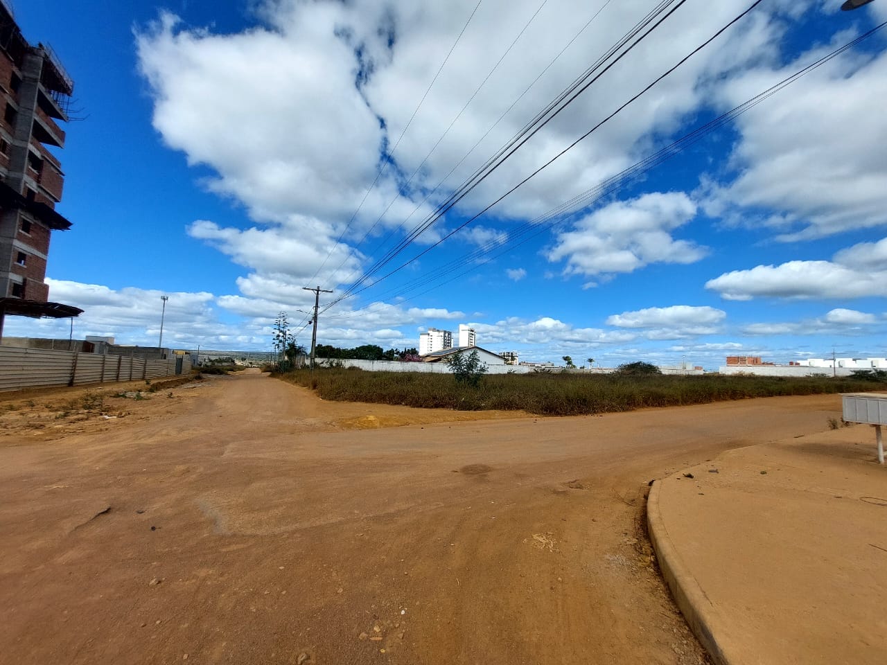 Terreno de 1.000mts de esquina no Alto da Boa Vista - foto 3
