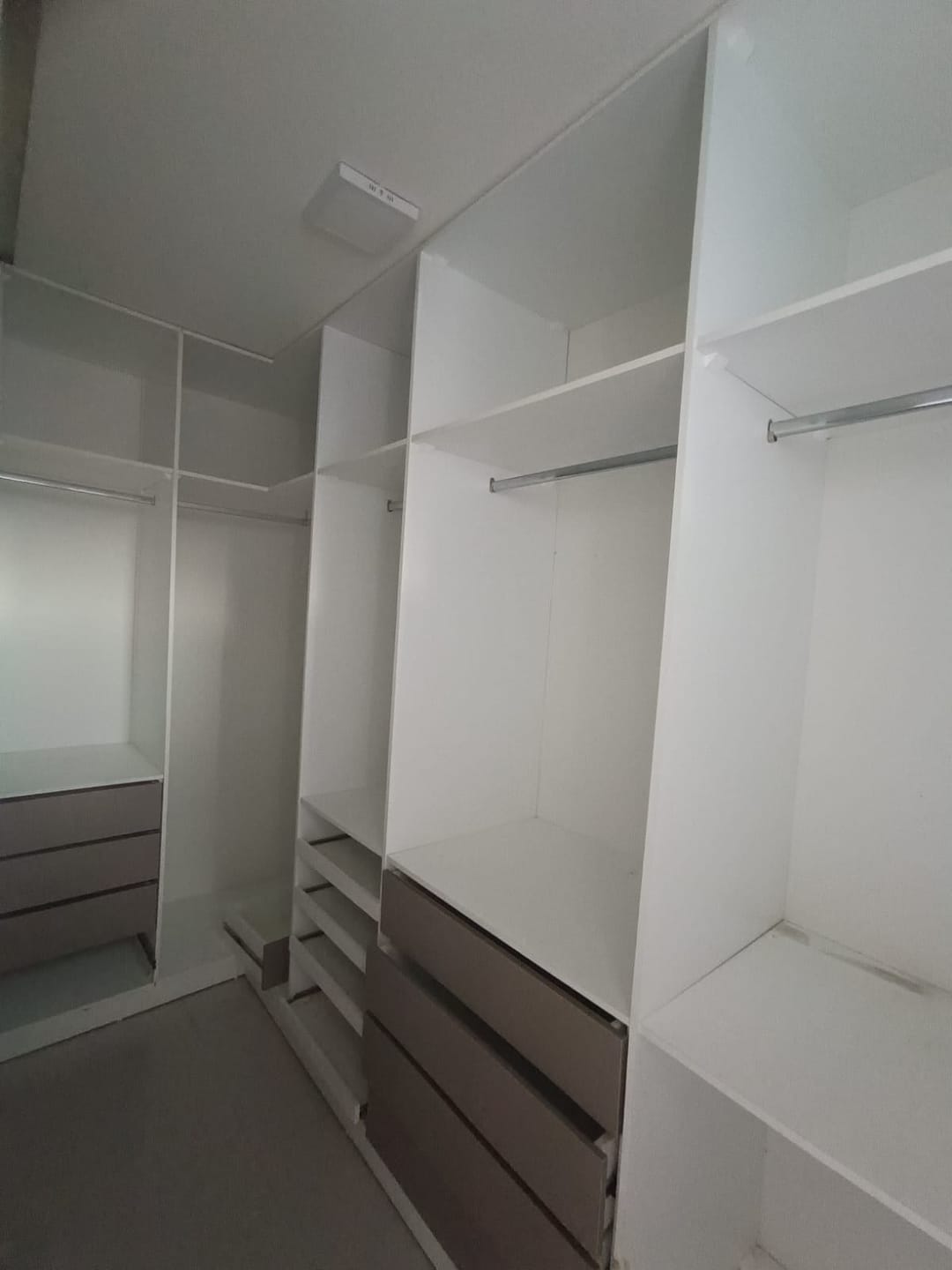 Casa  duplex solta de 3 quartos sendo 2 suítes + piscina + espaço gourmet com churrasqueira à venda, Boa Vista, Vitória da Conquista, BA - foto 25