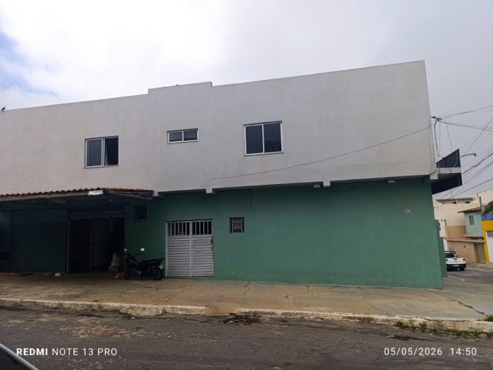 Ponto comercial + 2 apartamentos na parte superior, na Av. Santa Helena, esquina com a Nilo Peçanha, Sumaré/Centro, Vitória da Conquista - BA - foto 2