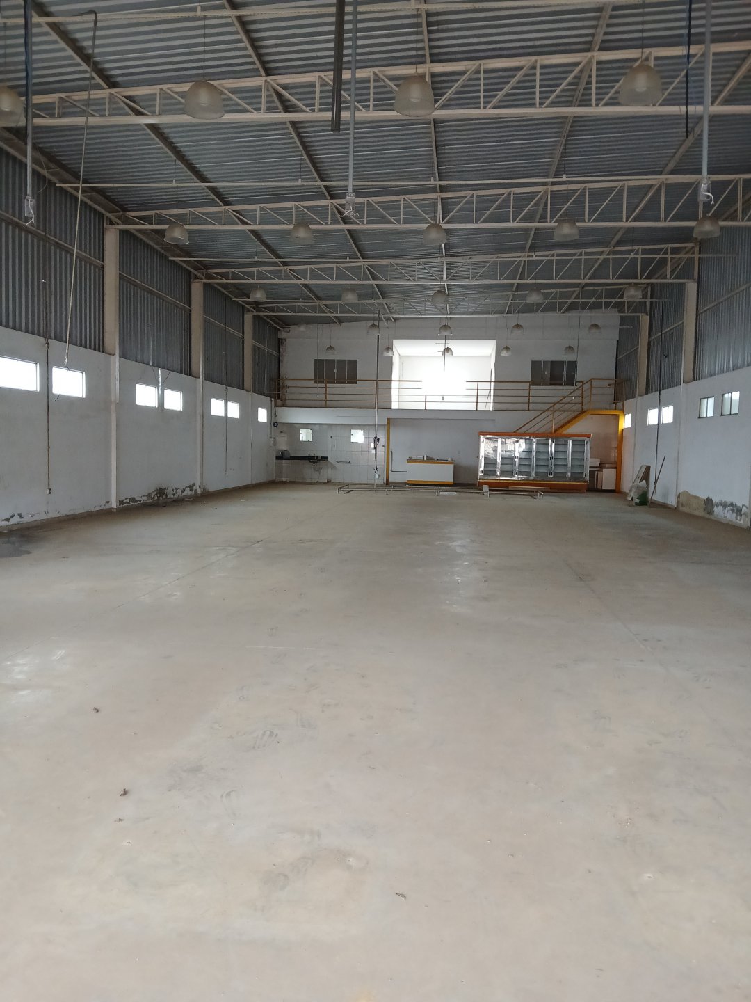 Galpão de 700m para Venda e Aluguel no Centro de Barra do Choça - foto 2