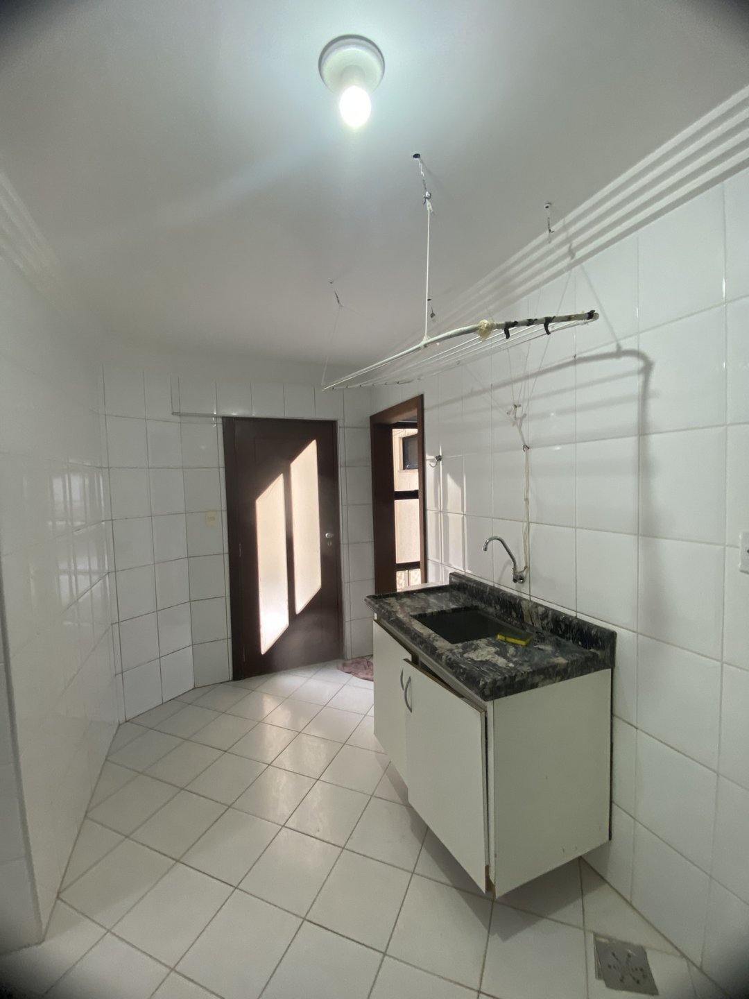 Excelente Apartamento 1º andar, 3/4 com suite, para Locação – Edifício Portal Brasil, Bairro Candeias, em Vitória da Conquista, Bahia - foto 25