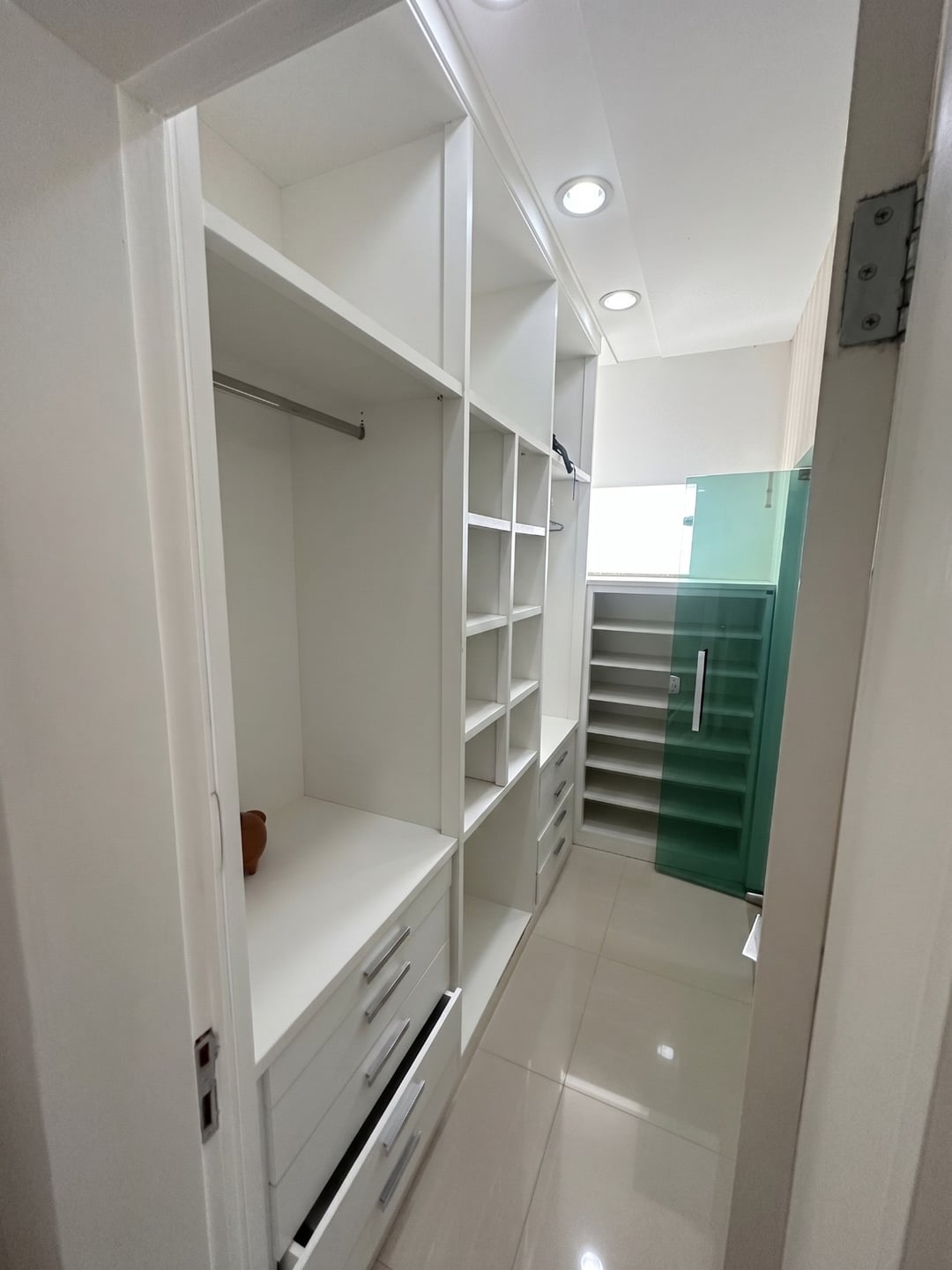 Casa com 3 suítes, piscina + dependência no Ibirapuera Vitória da Conquista Bahia - foto 25
