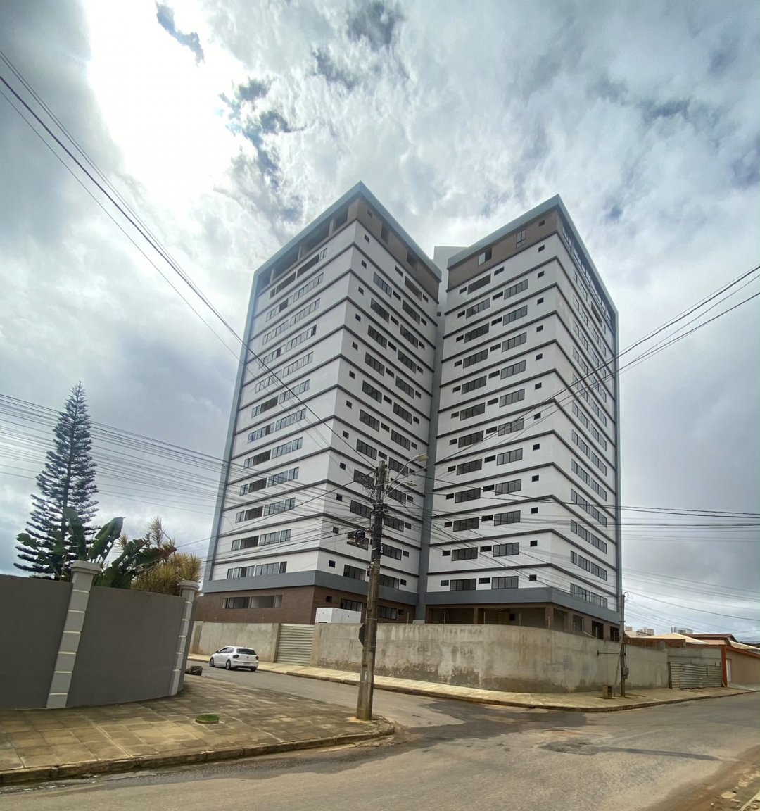 Apartamento à Venda no Bairro Candeias, com 140 m², 3 Suítes, 2 vagas de garagem,  11º Andar, em Vitória da Conquista, Ba. - foto 19