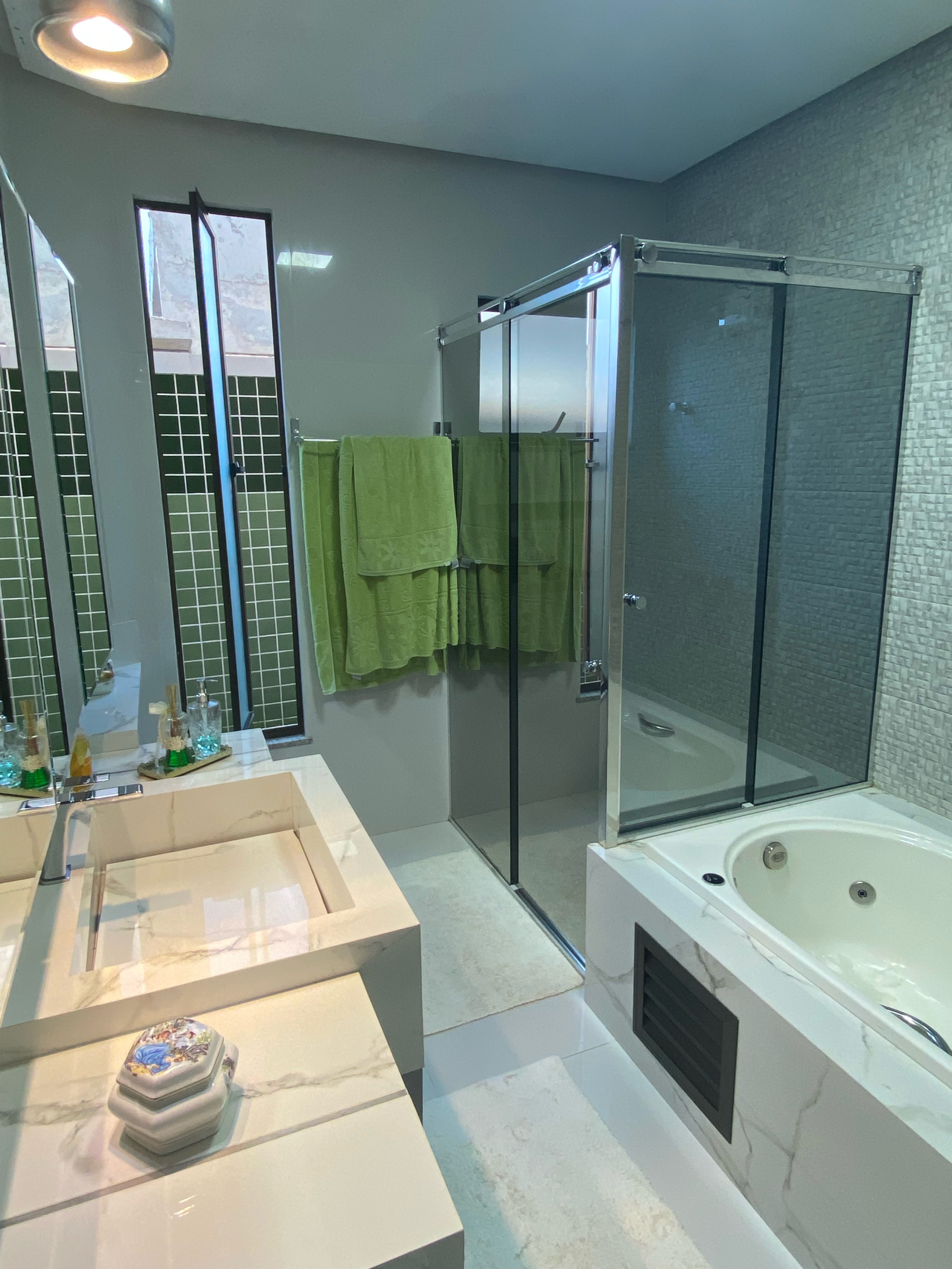 Linda Casa de 4 quartos sendo 3 suítes mais dependência completa e 4 vagas de garagem no Alphaville 1, Vitória da Conquista, BA - foto 26